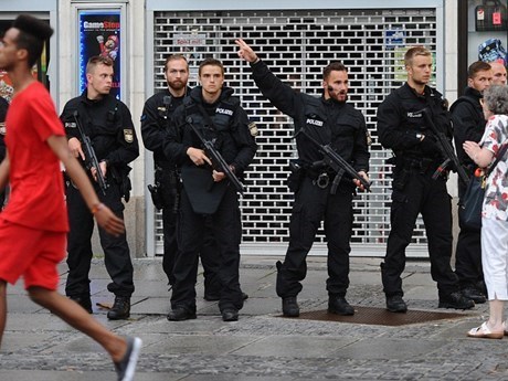 Deputy PM Support for Vietnamese following gun attack in Germany