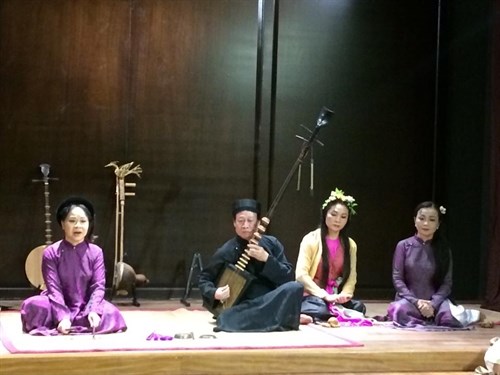 Vietnamese traditional music and culture show