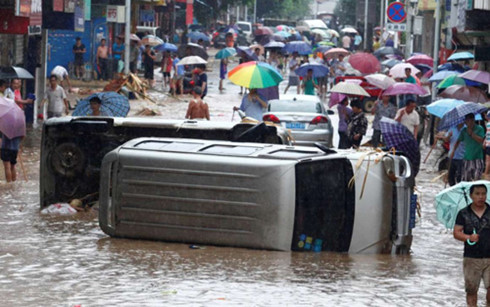 More than 130 dead in China flooding