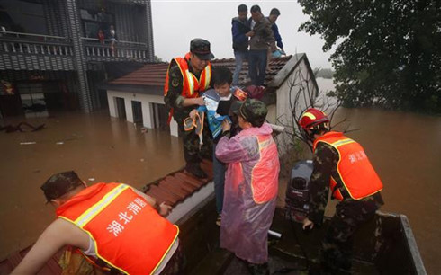 Severe floods kill 237 people in China