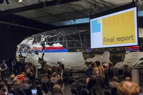 Malaysia vows to find explanation for MH17