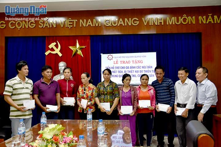 Over VND3 4 billion in support of fishermen suffering accidents at sea