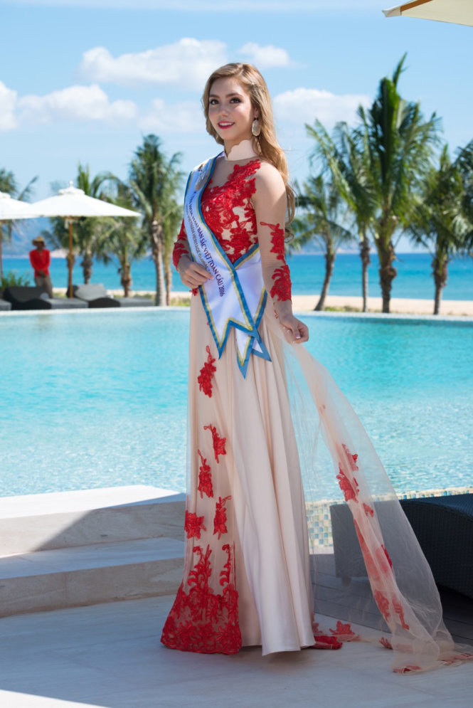 Vietnamese-American girl with compassionate heart