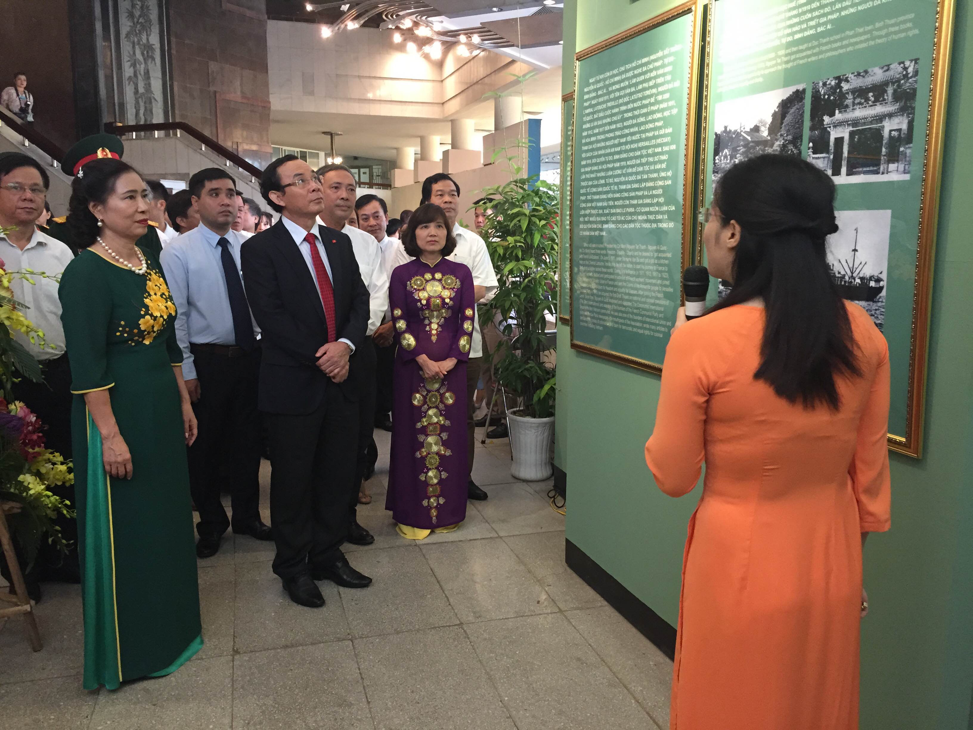 Exhibition on President Ho Chi Minh and Vietnam-France friendship