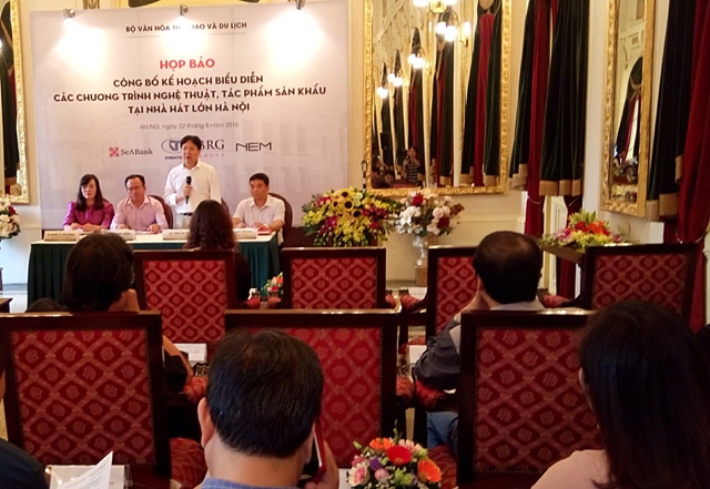 Various art performances at Hanoi Opera House