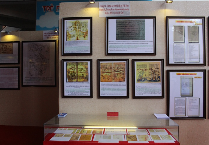 Exhibition on Hoang Sa and Truong Sa archipelagos in Binh Dinh