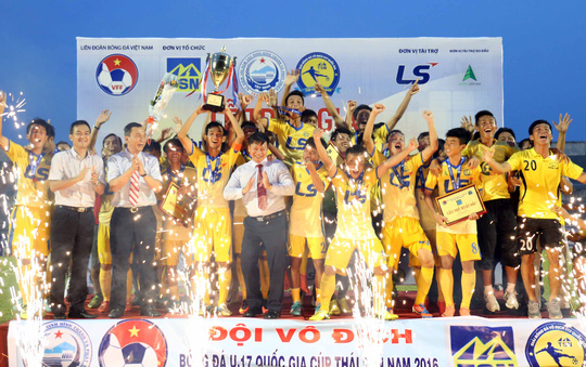 Dong Thap wins National U17 Football Championship for very first time
