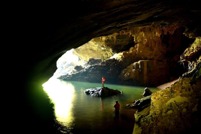 Quang Binh tests Hamad valley-Tra Ang cave tourism route