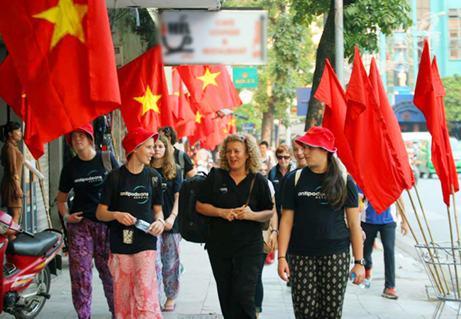Nearly 900,000 foreign tourists visit Vietnam in August