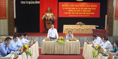 Head of PCC Commission for Economics works with Quang Binh s leaders