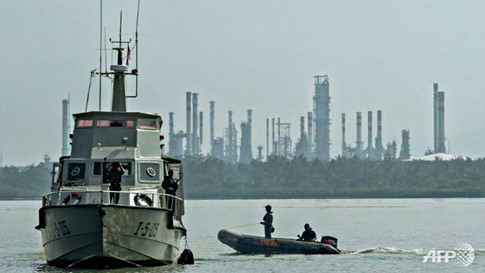 15 people die as boat sinks in Indonesia