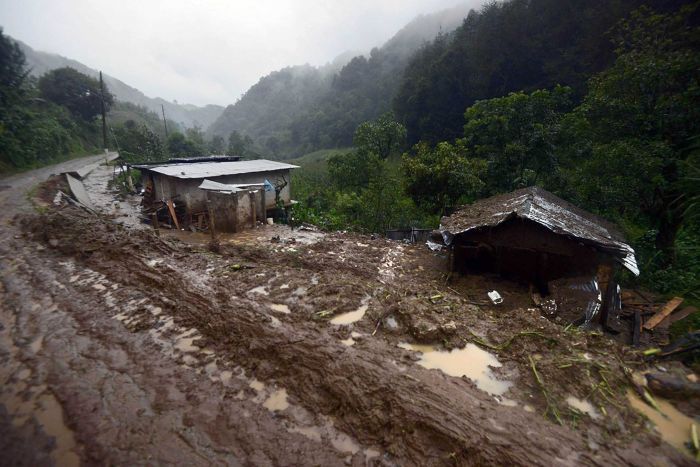 40 dead in Tropical Storm Earl in Mexico
