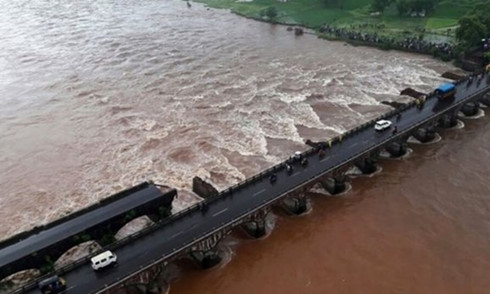Two killed in bridge collapse in India