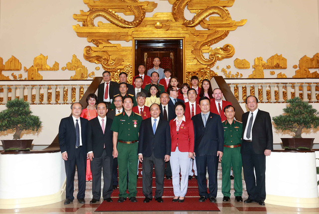 Marksman Hoang Xuan Vinh awarded First-class Labour Medal