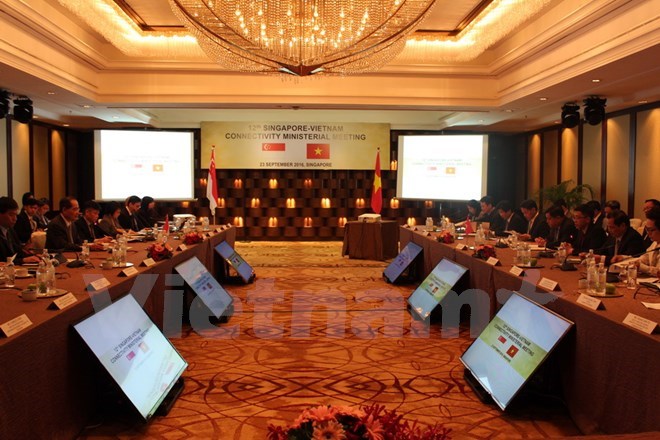 Vietnam, Singapore foster economic connectivity