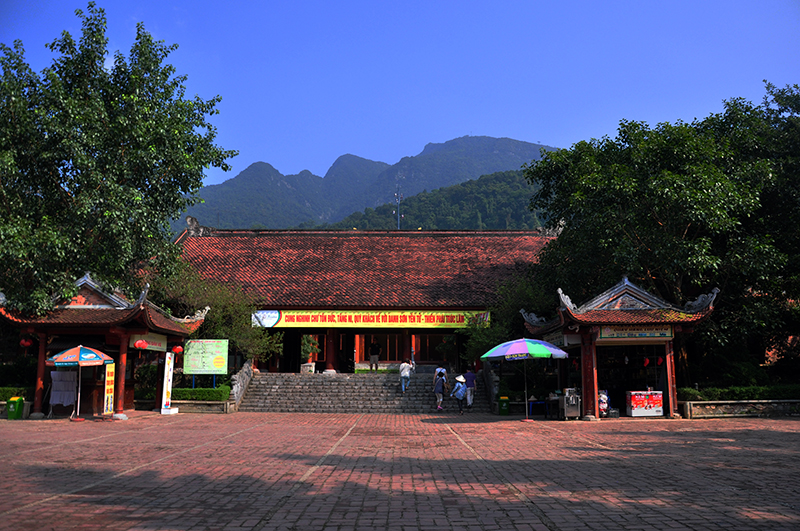 Visiting Yen Tu in autumn