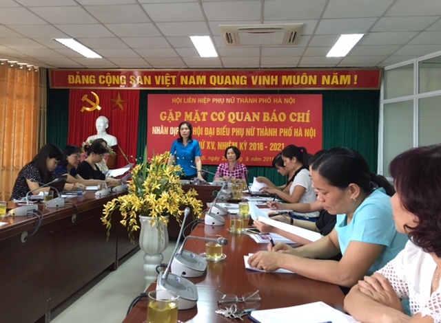 498 representatives to Hanoi City Women s Representative Congress 2016-2021 tenure