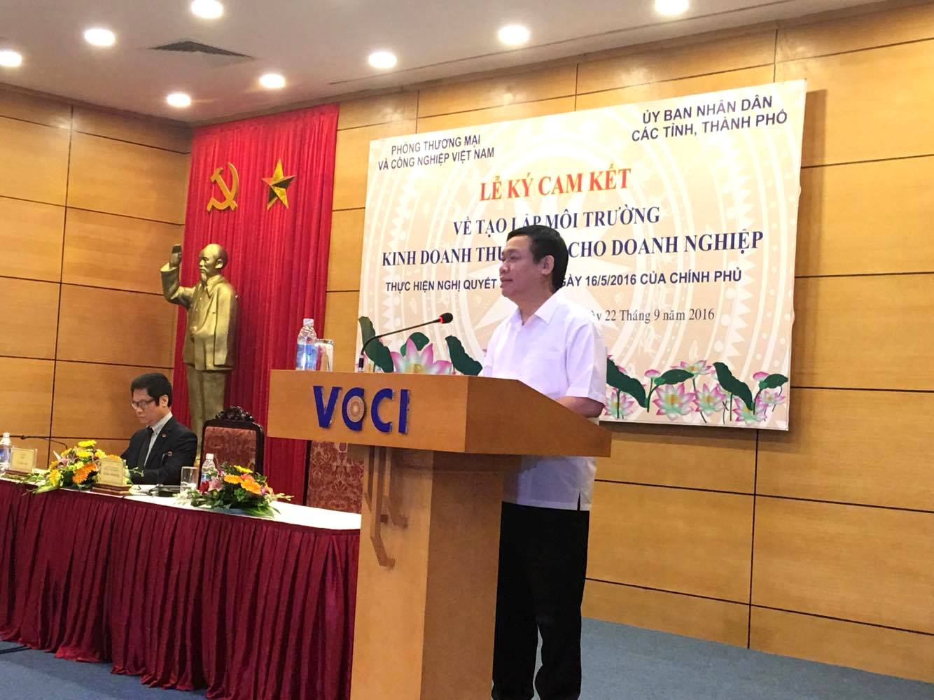 VCCI, 21 localities jointly offer support to businesses