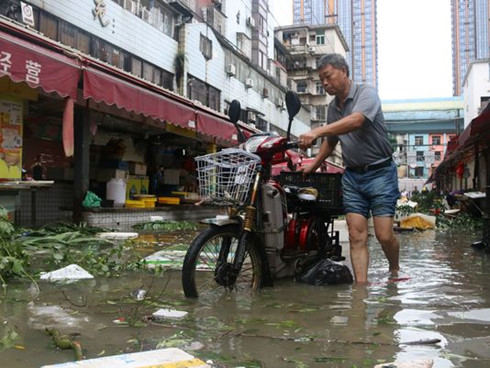 Typhoon Meranti and Malakas hit China