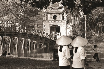 Hanoi in 1980s through the eyes of British diplomat