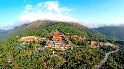 Second daisy festival in Quang Ninh province