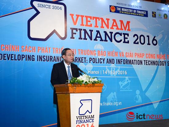 Vietnam Finance 2016 opens in Hanoi