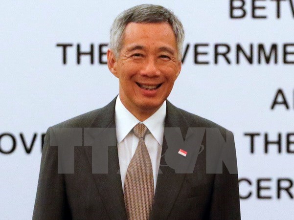 Singapore PM visits Australia