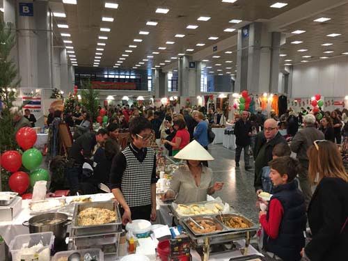 Vietnam attends charitable fair in Greece
