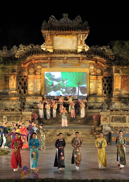 Restoration of Bia Quoc Hoc undergoing in Hue