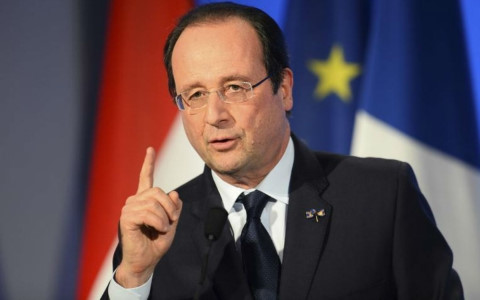 French President calls for lifting trade embargo against Cuba