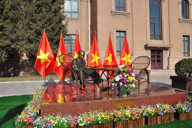 Statue of Uncle Ho at Vietnamese Embassy in China inaugurated