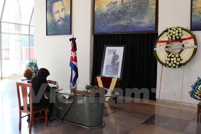 Vietnamese people in Mexico commemorate Cuban leader Fidel Castro