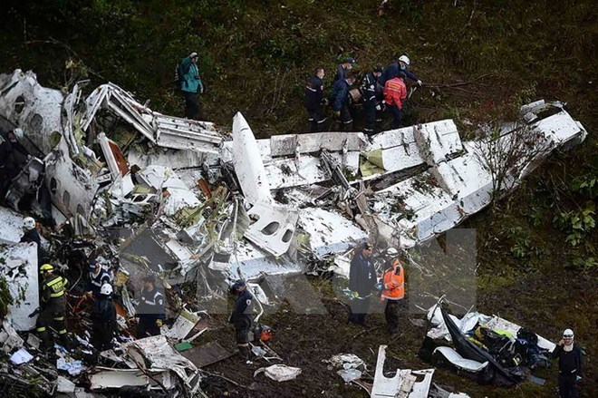 Bolivia says airline, pilot responsible for plane crash