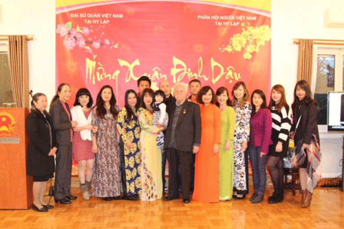 Overseas Vietnamese in Greece welcome Tet
