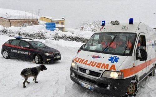 Avalanche hits Italian hotel, more than 30 die