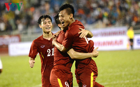 Vietnam football drops two notches in FIFA rankings