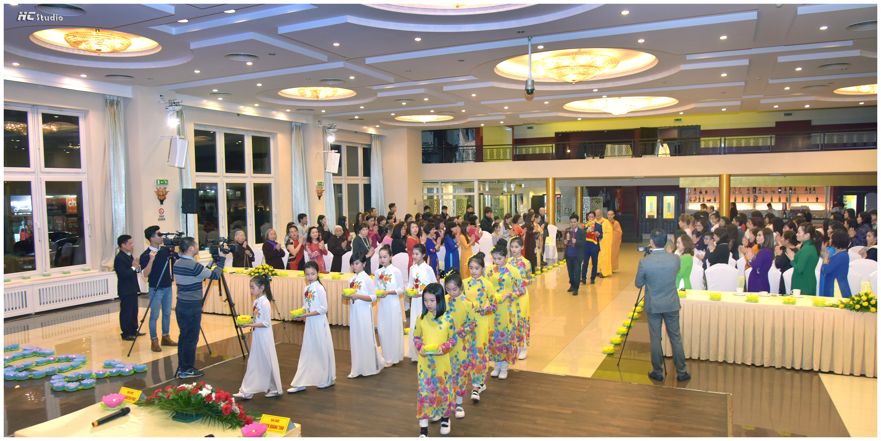 Vietnamese Buddhists in Prague welcome New Year