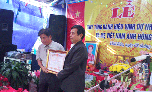 Bac Ninh province Posthumously bestowing Vietnamese heroic mother title