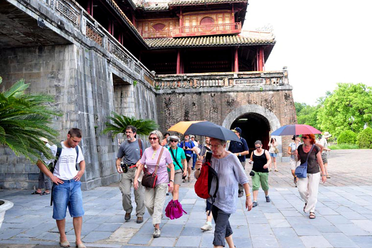 Hanoi targets 4 3 million foreign tourists in 2017