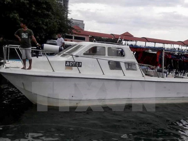 Tens of Chinese tourists rescued in boat accident in Malaysia