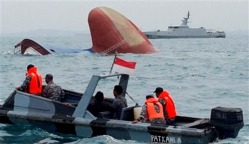 Indonesia Seven killed as boat sank