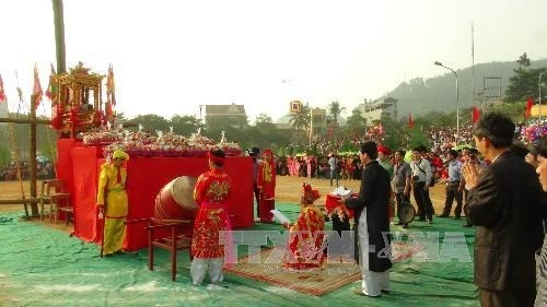 Long Tong, unique farming ritual of the Tay