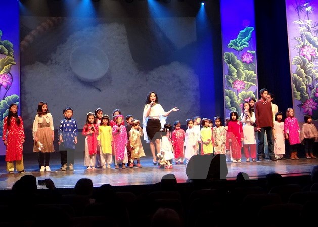 Vietnamese community in Belgium meets early in year of the rooster