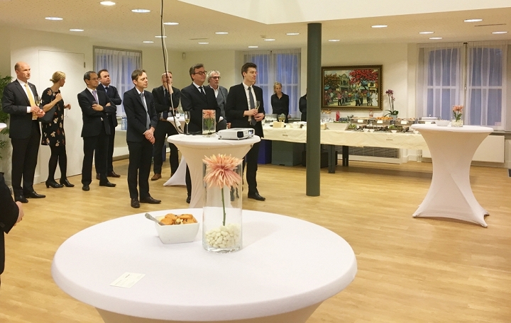 Vietnamese Embassy in Netherlands holds meeting in new year