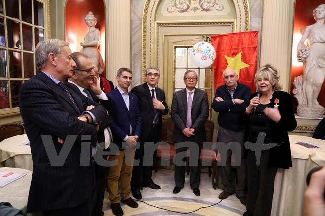 Honorary Consulate of Vietnam in Turin hold meeting in new year