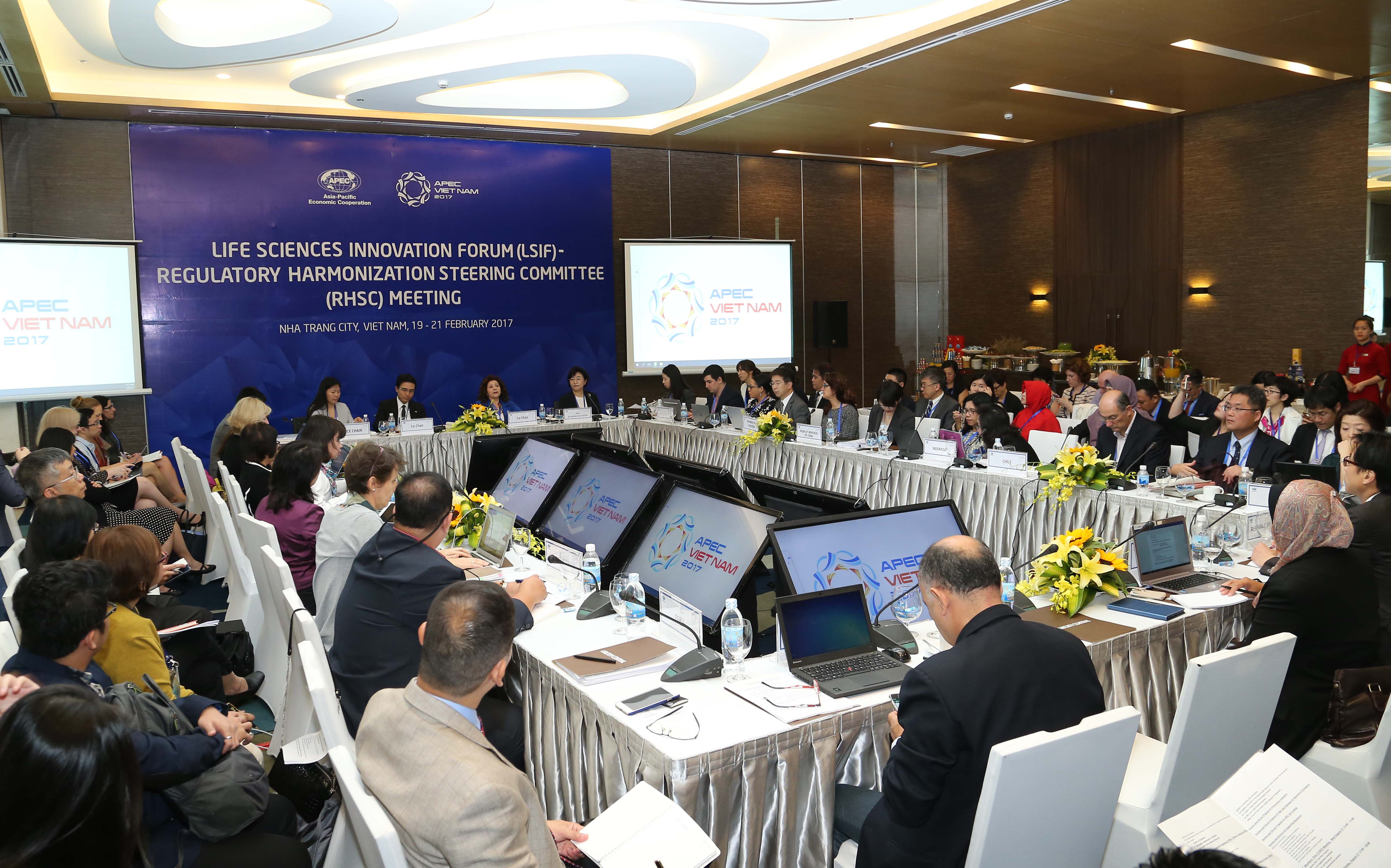APEC 2017 Delegates review the implementation of multi-year programs