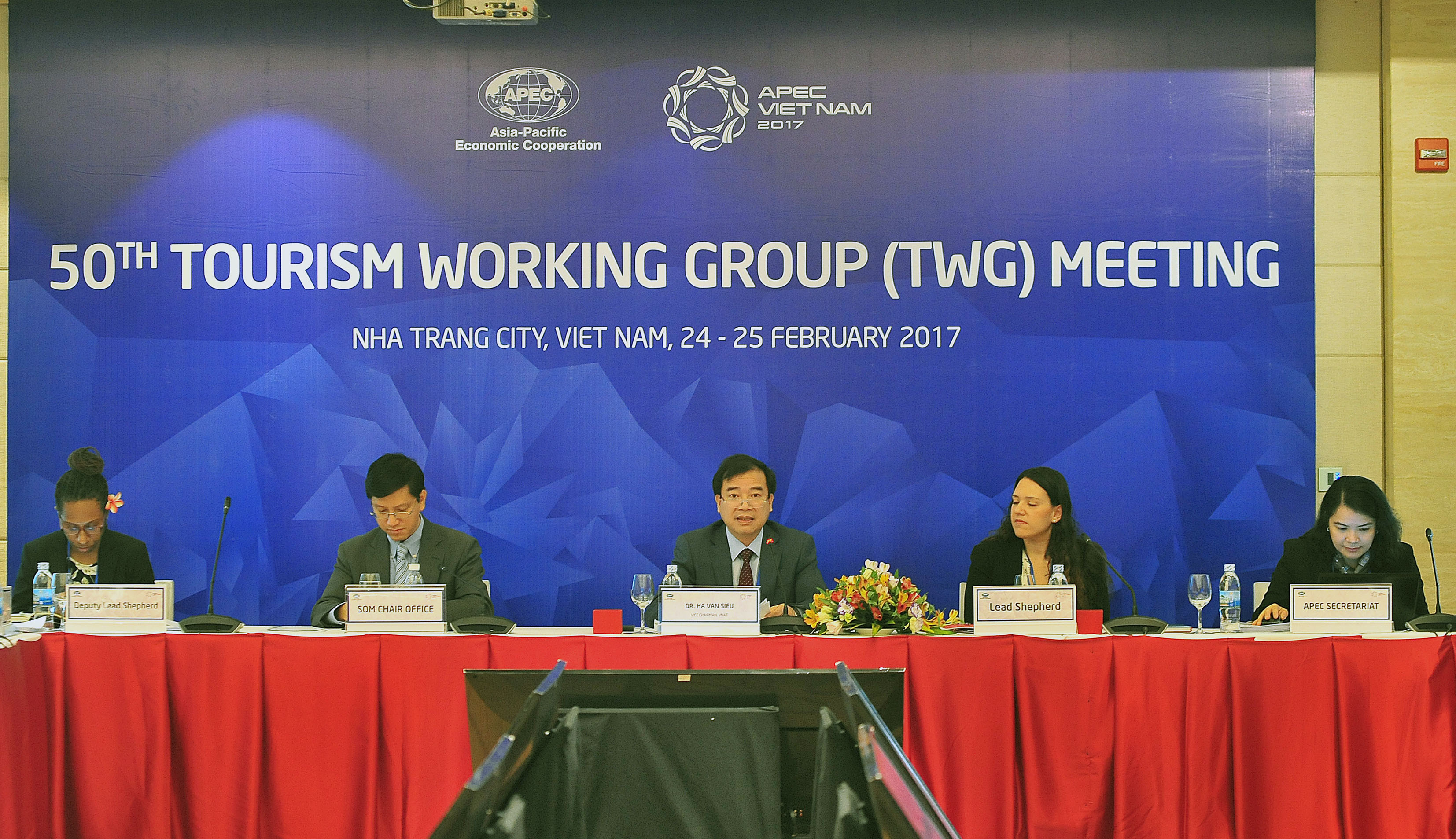 APEC delegates discuss strategic plans in tourism