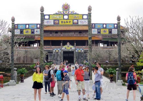 Over 2 2 million foreigners visit Vietnam in two months
