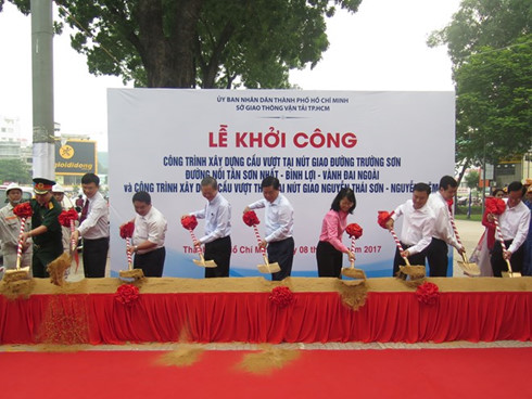 HCM city builds flyovers to deal with traffic congestion