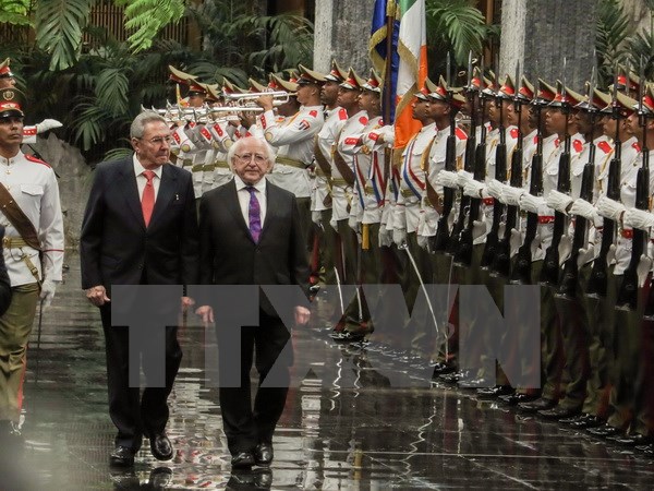 Irish President visits Cuba